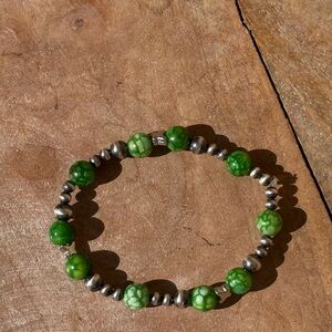 Spring thing stretch bracelet with Navajo pearls